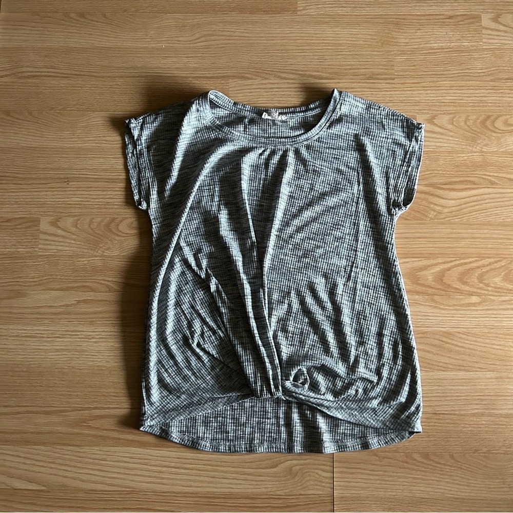 Jane and Delancey Gray Twist & Top Blouse Small